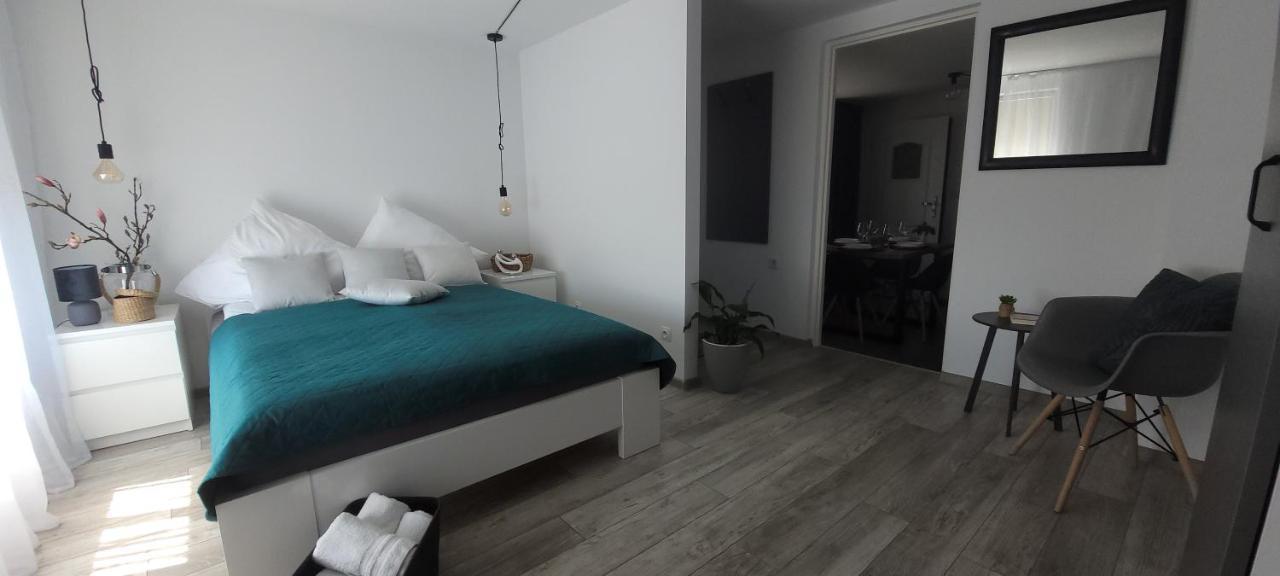 Apartamenty Pod Uwalonym Debem Jezow Sudecki 外观 照片